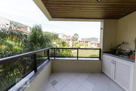 Apartamento para alugar com 80m², 2 quartos e 2 vagasSacada da Sala