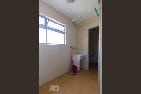 Apartamento à venda com 70m², 3 quartos e 1 vagaÁrea de Serviço