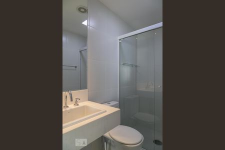 Banheiro  de kitnet/studio para alugar com 1 quarto, 42m² em Paraíso, São Paulo