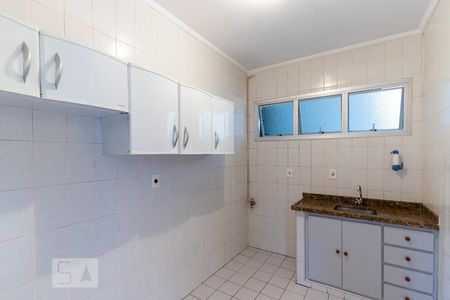 Cozinha de apartamento para alugar com 1 quarto, 49m² em Centro, Campinas