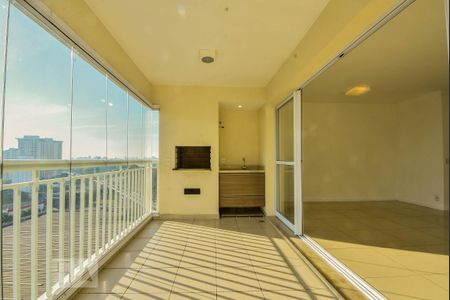 Apartamento para alugar com 123m², 3 quartos e 2 vagas Apartamento para alugar com 123m², 3 quartos e 2 vagasVaranda