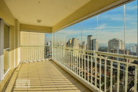 Apartamento para alugar com 123m², 3 quartos e 2 vagas Apartamento para alugar com 123m², 3 quartos e 2 vagasVaranda