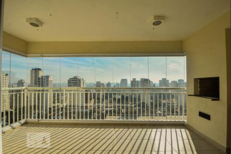 Apartamento para alugar com 123m², 3 quartos e 2 vagas Apartamento para alugar com 123m², 3 quartos e 2 vagasVaranda