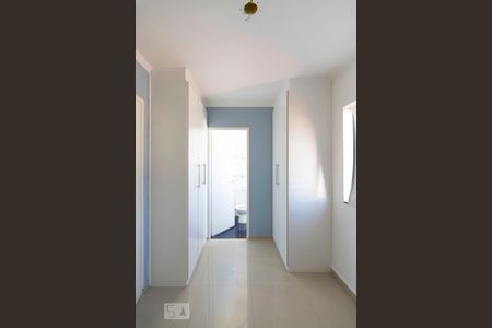 Casa à venda com 245m², 4 quartos e 4 vagasSuíte 2