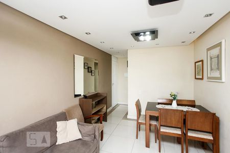 Sala de apartamento para alugar com 3 quartos, 62m² em Vila Augusta, Guarulhos