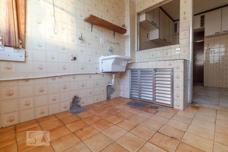 Apartamento para alugar com 130m², 3 quartos e 1 vagaÁrea de Serviço