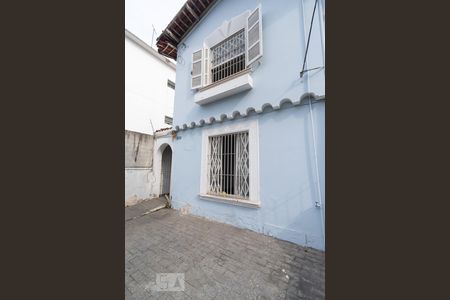 Casa para alugar com 120m², 2 quartos e 2 vagasFachada