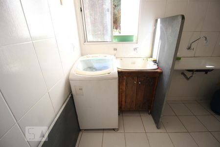 Apartamento para alugar com 50m², 2 quartos e 1 vaga Apartamento para alugar com 50m², 2 quartos e 1 vagaCozinha e Área de Serviço
