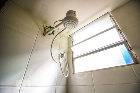 Apartamento para alugar com 50m², 2 quartos e 1 vaga Apartamento para alugar com 50m², 2 quartos e 1 vagaBanheiro social