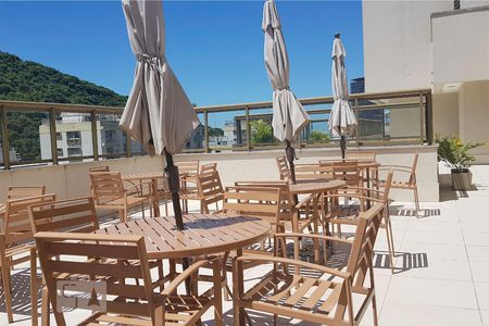 Apartamento à venda com 90m², 2 quartos e 1 vagaÁrea comum