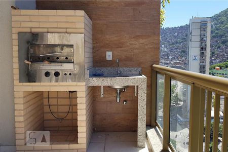 Apartamento à venda com 90m², 2 quartos e 1 vagaVaranda