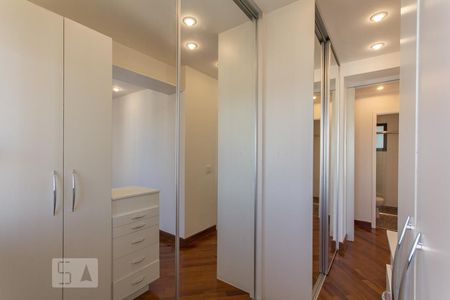 Apartamento para alugar com 67m², 2 quartos e 1 vagaSuíte