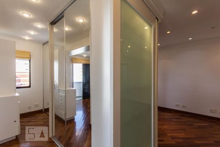Armários  de apartamento para alugar com 2 quartos, 67m² em Vila Andrade, São Paulo