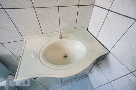 Casa à venda com 280m², 4 quartos e 2 vagasDetalhe banheiro suíte