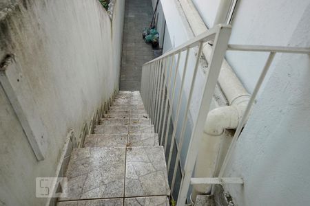 Casa à venda com 280m², 4 quartos e 2 vagasEscada