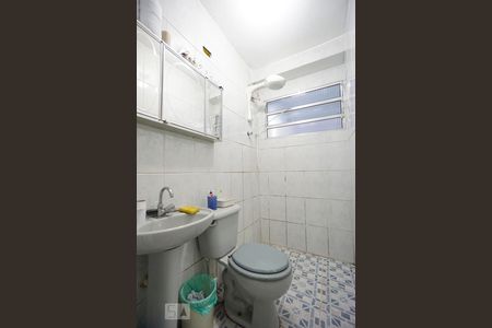 Banheiro suíte 1 de casa à venda com 4 quartos, 230m² em Parque Boturussu, São Paulo