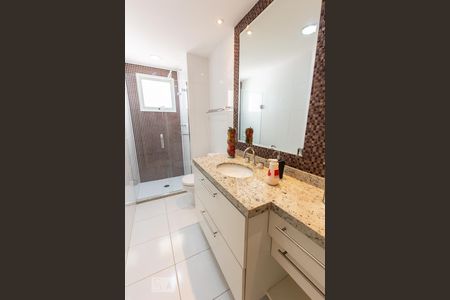 Apartamento para alugar com 160m², 4 quartos e 2 vagasBanheiro 3