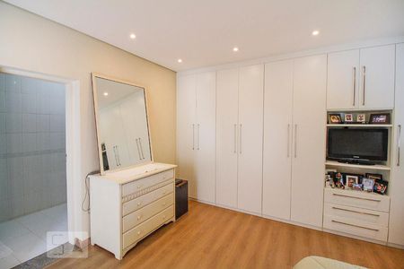 Casa à venda com 300m², 4 quartos e 6 vagasSuíte 2