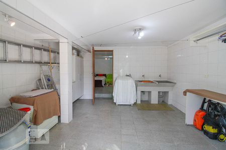 Casa à venda com 300m², 4 quartos e 6 vagasÁrea de Serviço