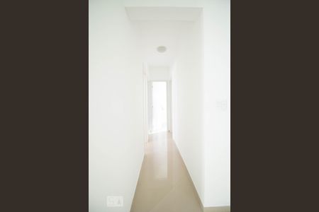 Corredor de apartamento para alugar com 3 quartos, 95m² em Campestre, Santo André