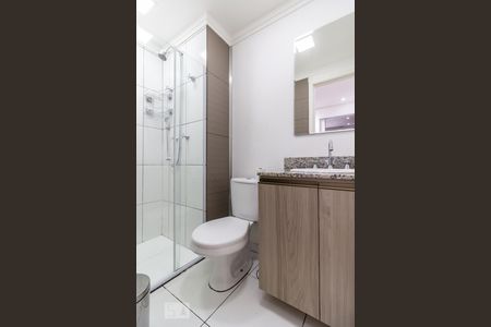 Banheiro de apartamento para alugar com 1 quarto, 41m² em Alphaville Industrial, Barueri