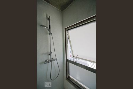 Apartamento para alugar com 70m², 2 quartos e 1 vaga Apartamento para alugar com 70m², 2 quartos e 1 vagaBanheiro da Suíte