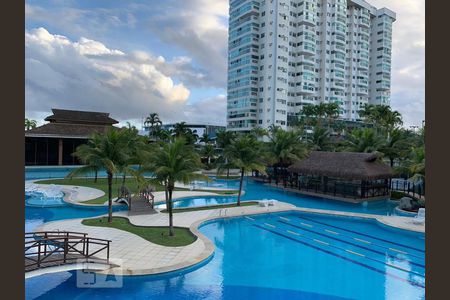 Apartamento para alugar com 80m², 2 quartos e 1 vagaÁrea comum - Piscina