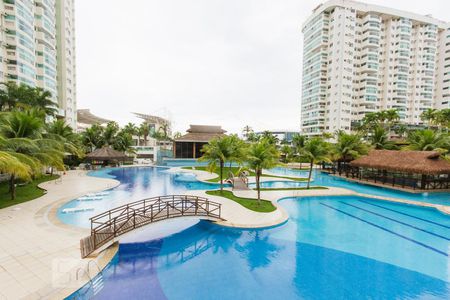 Apartamento para alugar com 80m², 2 quartos e 1 vagaÁrea comum - Piscina