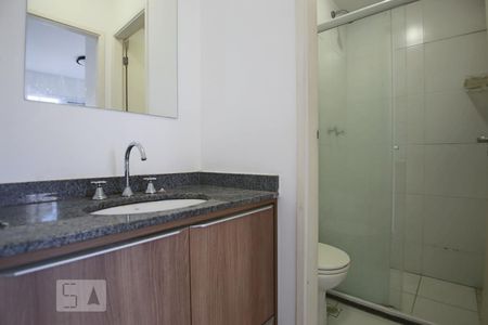 Banheiro de apartamento para alugar com 1 quarto, 45m² em Bela Vista, São Paulo
