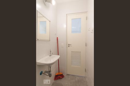 Apartamento para alugar com 118m², 2 quartos e 3 vagasBanheiro de Serviço