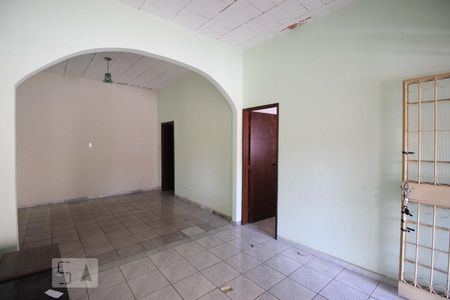 Sala de casa para alugar com 3 quartos, 150m² em Copacabana, Belo Horizonte