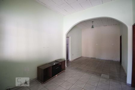 Sala de casa para alugar com 3 quartos, 150m² em Copacabana, Belo Horizonte