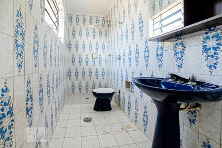 Banheiro da Suíte de casa para alugar com 3 quartos, 500m² em Vila Constança, São Paulo