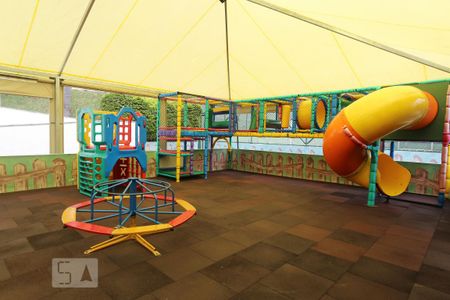 Apartamento para alugar com 49m², 2 quartos e 1 vaga Apartamento para alugar com 49m², 2 quartos e 1 vagaPlayground
