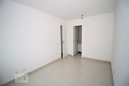 Suíte de apartamento para alugar com 2 quartos, 61m² em Gardênia Azul, Rio de Janeiro