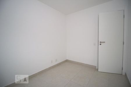 Quarto de apartamento para alugar com 2 quartos, 61m² em Gardênia Azul, Rio de Janeiro