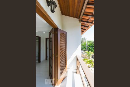 Casa à venda com 550m², 6 quartos e 4 vagas Casa à venda com 550m², 6 quartos e 4 vagasVaranda Suíte 2 (Segundo Andar)