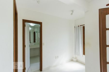 Casa à venda com 550m², 6 quartos e 4 vagas Casa à venda com 550m², 6 quartos e 4 vagasSuíte 2 (Segundo Andar)