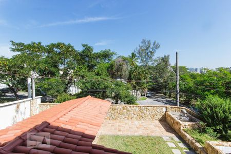 Casa à venda com 550m², 6 quartos e 4 vagas Casa à venda com 550m², 6 quartos e 4 vagasVista Varanda Suíte 3 (Segundo Andar)