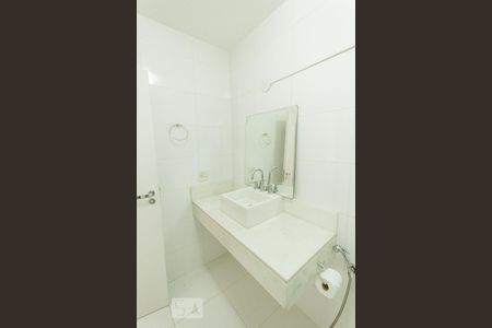 Casa à venda com 550m², 6 quartos e 4 vagas Casa à venda com 550m², 6 quartos e 4 vagasBanheiro Suíte 4 (Segundo Andar)