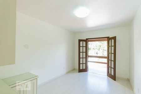 Casa à venda com 550m², 6 quartos e 4 vagas Casa à venda com 550m², 6 quartos e 4 vagasSuíte 4 (Segundo Andar)