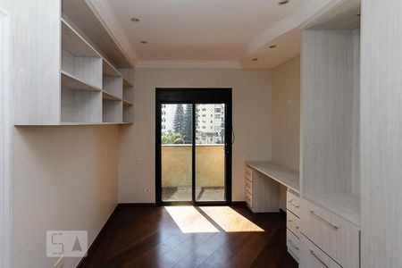 Apartamento à venda com 254m², 4 quartos e 4 vagassuite 02