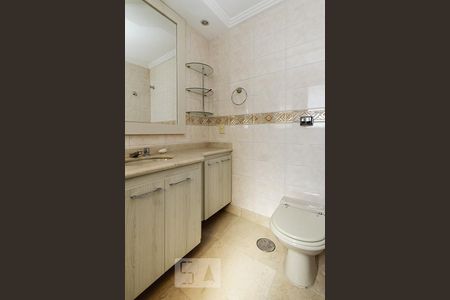 Apartamento à venda com 254m², 4 quartos e 4 vagasBanheiro suite 01