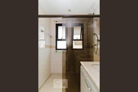 Apartamento à venda com 254m², 4 quartos e 4 vagasBanheiro suite 01