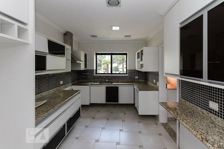 Apartamento à venda com 254m², 4 quartos e 4 vagasCozinha