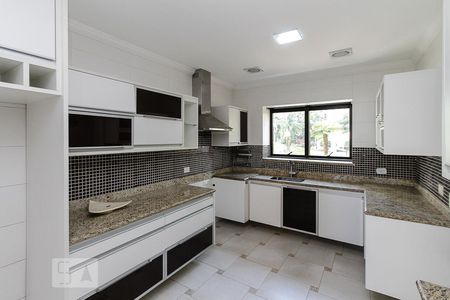 Apartamento à venda com 254m², 4 quartos e 4 vagasCozinha