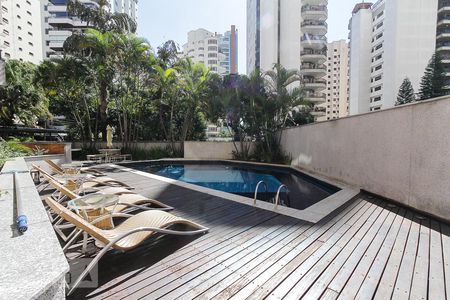 Apartamento à venda com 254m², 4 quartos e 4 vagasÁrea comum - Piscina