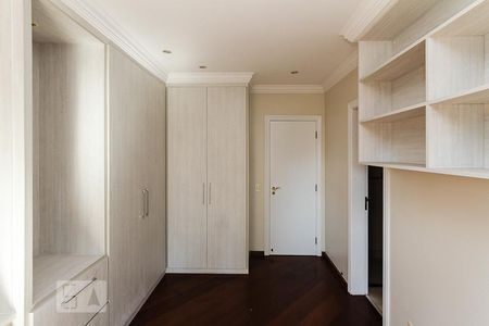 Apartamento à venda com 254m², 4 quartos e 4 vagassuite 02