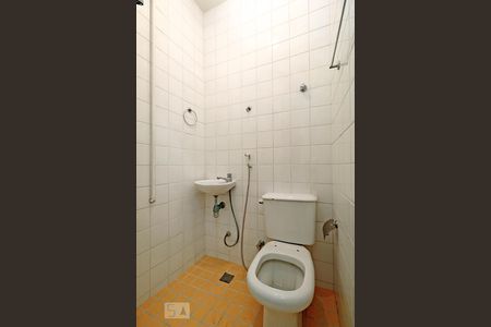 Apartamento para alugar com 80m², 3 quartos e sem vagaBanheiro de Serviço.