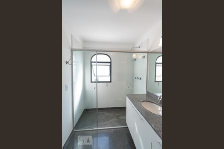 Apartamento à venda com 280m², 4 quartos e 4 vagasBanheiro Suíte 2